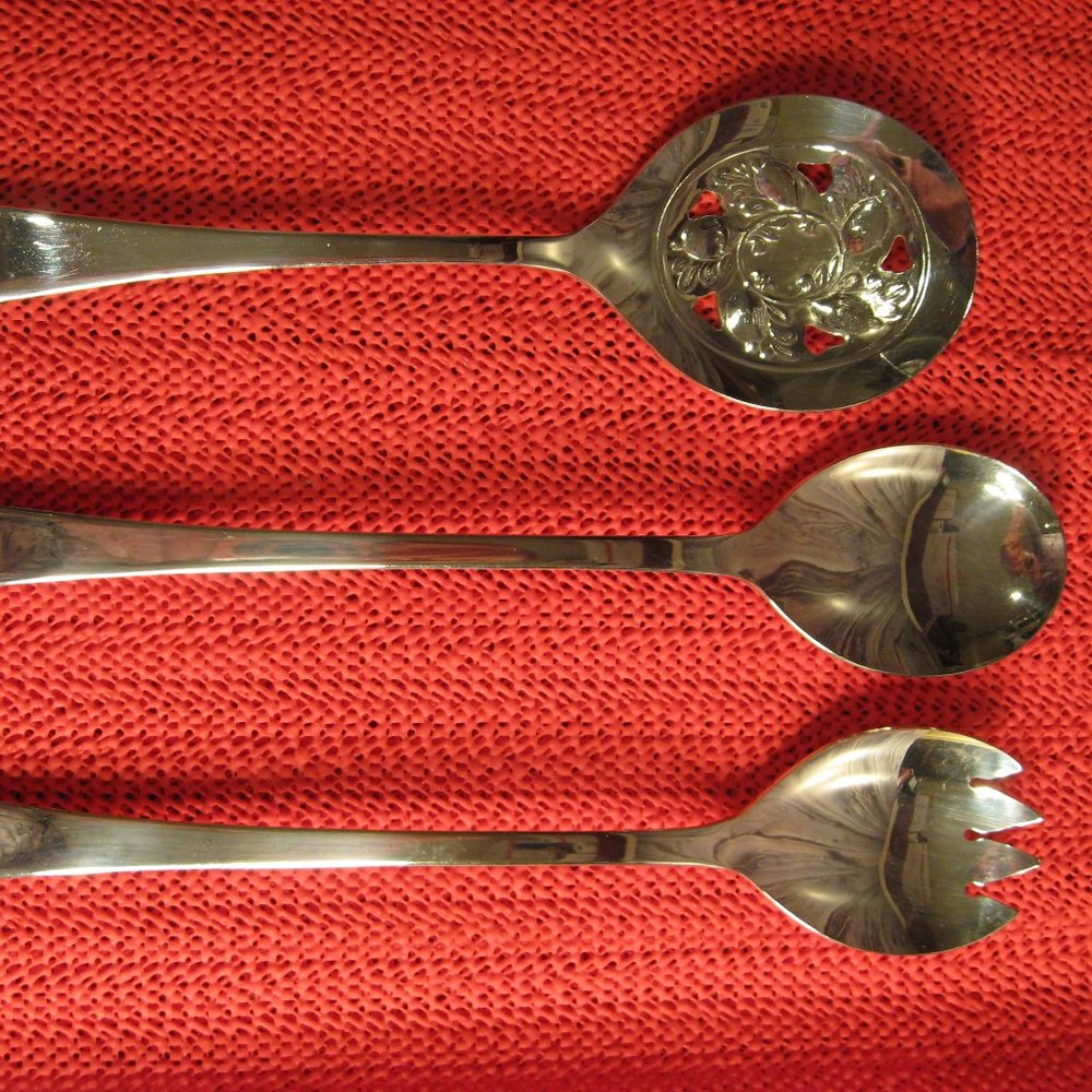 SHEFFIELD ENGLAND 3 PIECE SILVER PLATED SERVEWARE SET